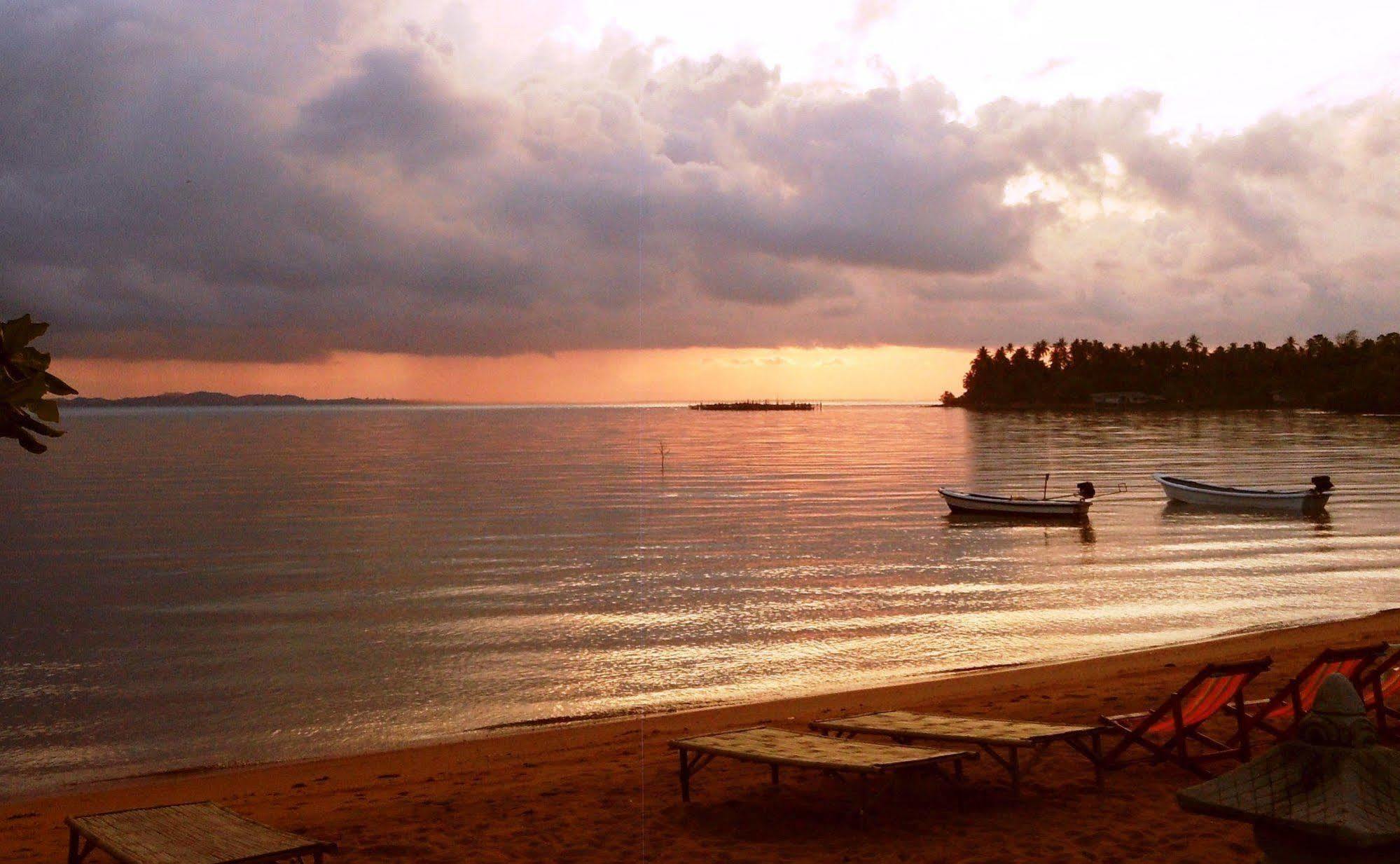 Amber Sands Tempat peranginan